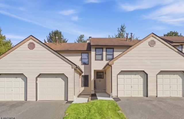 126 Locust Ct Gallery 1
