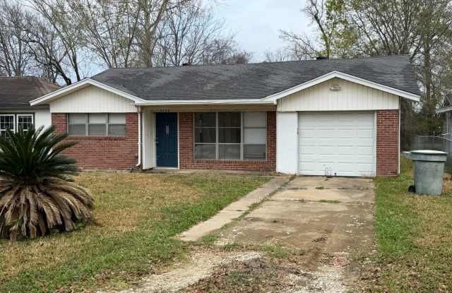 Cozy 3 Bedroom, 1 Bathroom Home! photos photos