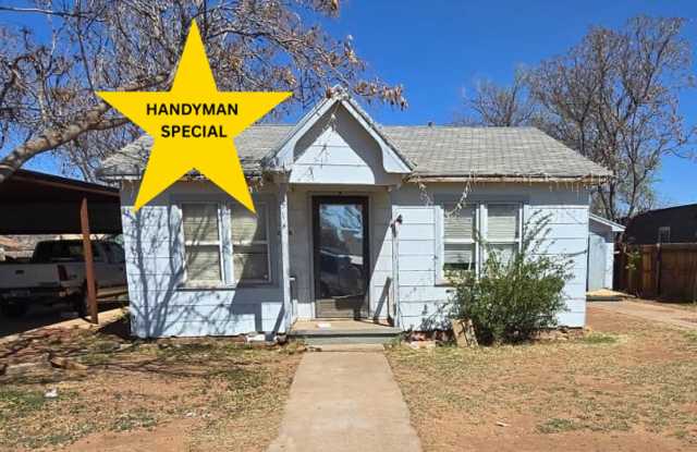 Handyman Special $0 First Month's Rent / “You fix, you SAVE BIG!!” Contact Mayshell for details: 806 704-3055 ext 2 photos photos