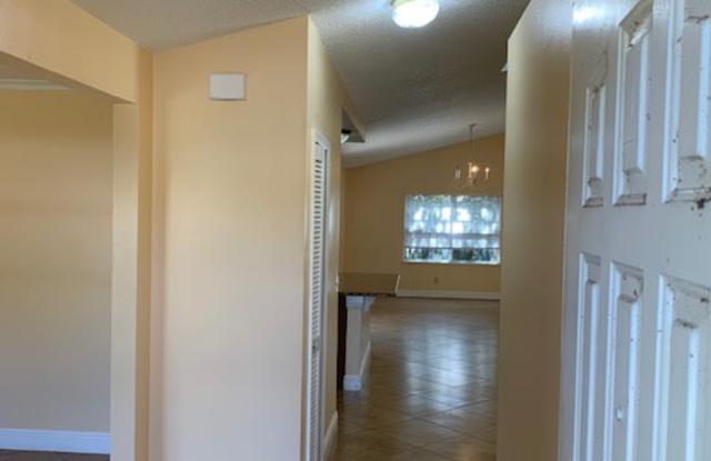 1603 Bismarck Dr Gallery 2
