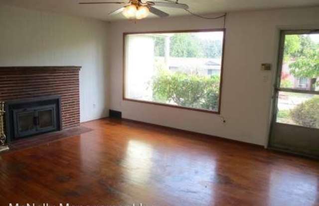 6408 N 51st Street Gallery 2