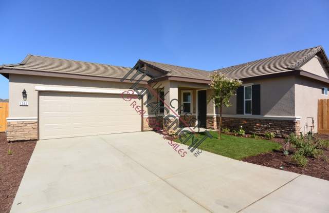 Newer 3bedroom/2bath in Tulare. photos photos