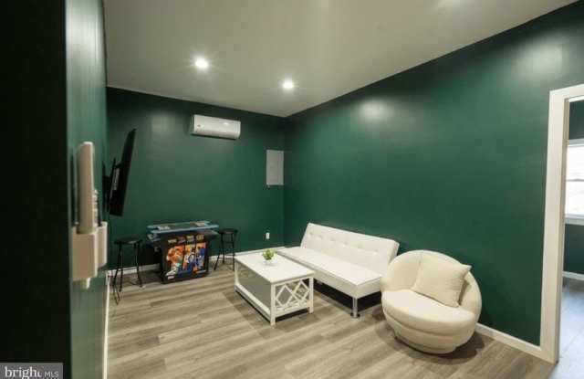 1809 S BROADWAY photos photos