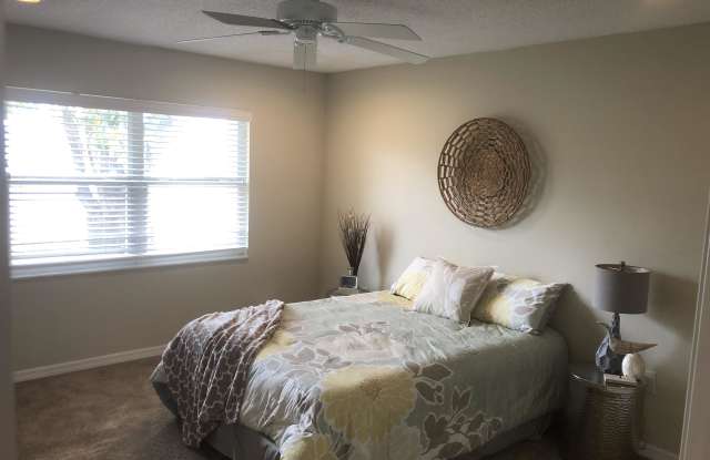 12450 Rose Street - 36 photos photos