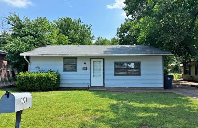 2 bed 1 bath home in Hillcrest! photos photos