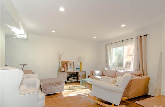 27409 Country Glen Road - 27409 Country Glen Road, Agoura Hills, CA 91301