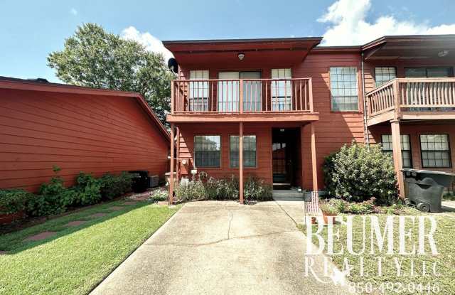 Townhome in SE Pensacola Scenic Hwy located in Sweet Sugartree Community photos photos