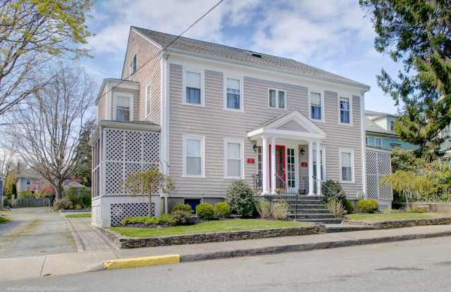 51 Powel Ave Gallery 2