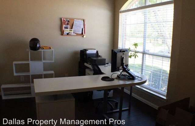 3414 Capstone Lane Gallery 2