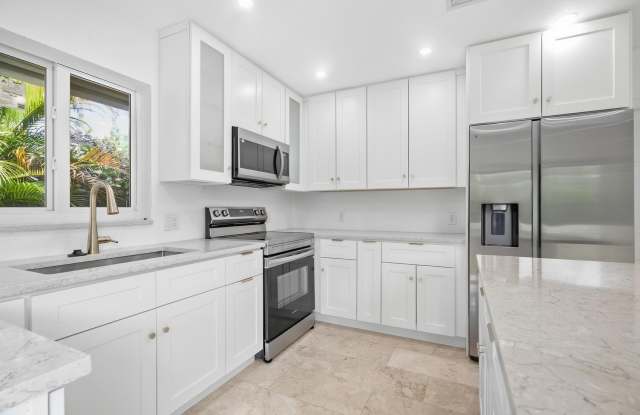 235 NW 3rd Court Gallery 1