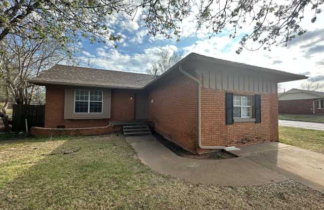 3 Bed 1.5 Bath Home Near the Village and City Parks! photos photos