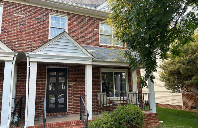 1519 Lakeview close to VCU photos photos