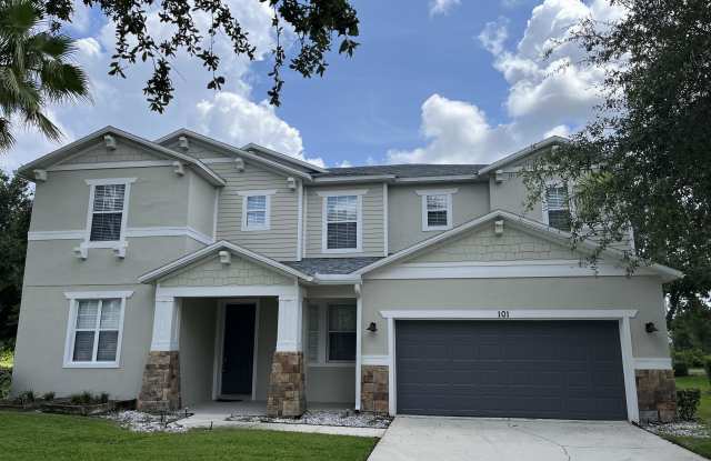 101 Hagge Drive Gallery 3