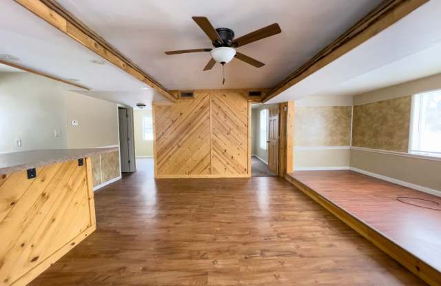 1800 E Princeton Ave: Cozy 2 Bedroom Home Coming Soon!! Washer & Dryer Hookups! Large Deck! Spacious Yard! photos photos
