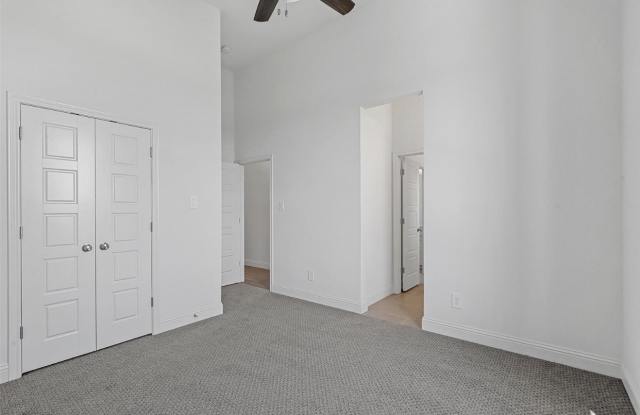 513 Longhorn Lane Gallery 4