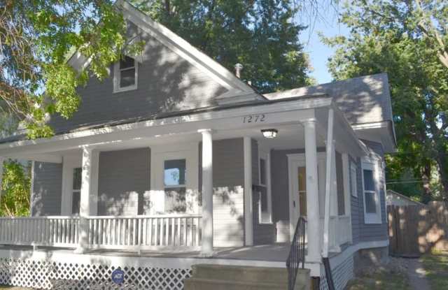 Charming 3-Bedroom/ 1 Bathroom house located in the heart of Topeka photos photos