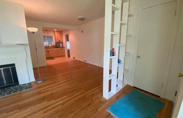 15677 BIRWOOD Avenue Gallery 3
