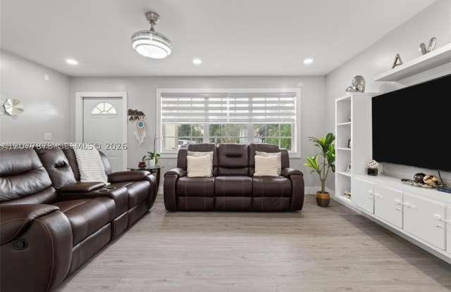 1366 Osprey Ct Gallery 4