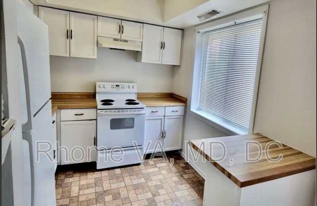 3220 S 28th Street photos photos