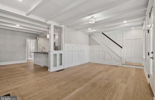 1515 BUTLER Pike Gallery 2