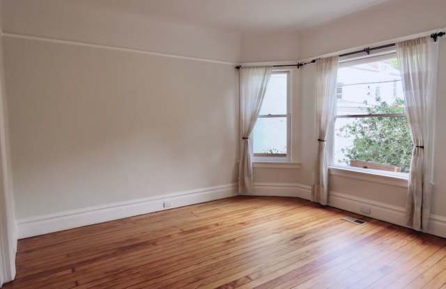 Freshly Updated Pet Friendly First Floor with Parking and Laundry - 2730 Diamond Street, San Francisco, CA 94131