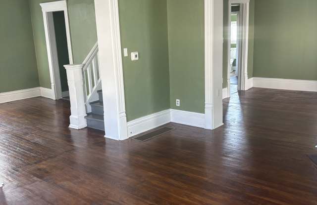 376 Silver St - 376 Silver Street, Akron, OH 44303