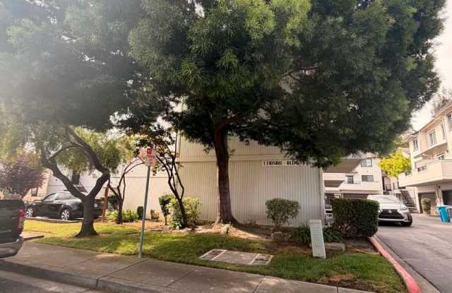 BEAUTIFULLY UPGRADED VALLEJO CONDO WITH TWO-CAR GARAGE! Gallery 4