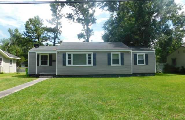 Single Family Home Just Minutes From MCAS Cherry Point! - 311 Miller Boulevard, Havelock, NC 28532 Single Family Home Just Minutes From MCAS Cherry Point! - 311 Miller Boulevard, Havelock, NC 28532