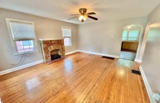 3b /1 ba House on Berry Blvd - Fenced, Basement, Pets OKAY! photos photos