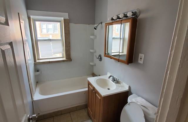 441 East 111th Place - 2E Gallery 4