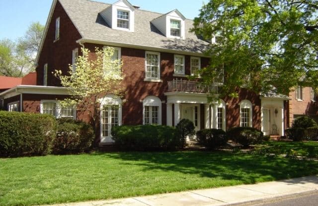 3810 N Linden - 3810 North Linden Lane, Peoria, IL 61614