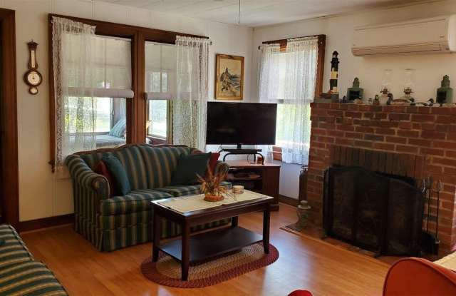 250 Cottage Walk Gallery 2