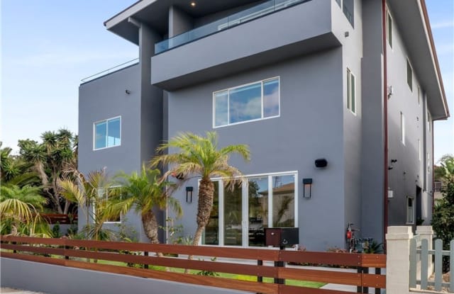 428 20th Street - 428 20th St, Manhattan Beach, CA 90266