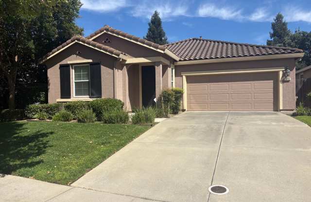 Vibrant 3 bed/2 bath home in West Sac photos photos