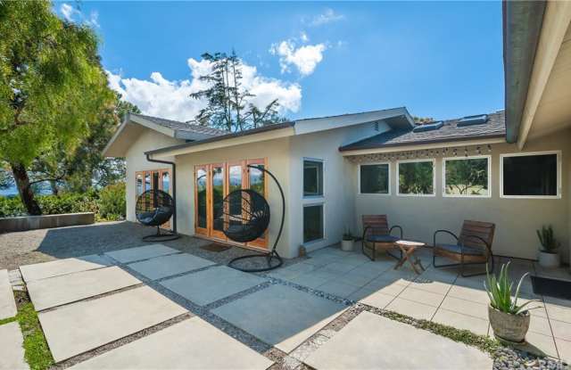 2930 Alta Laguna Boulevard Gallery 2