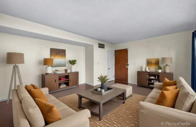 5530 W Lawrence Ave photos photos