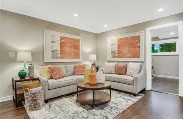 2779 Horse Shoe Drive SE Gallery 2