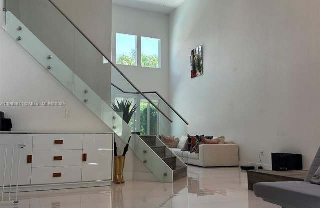 7060 NW 107th Pl photos photos