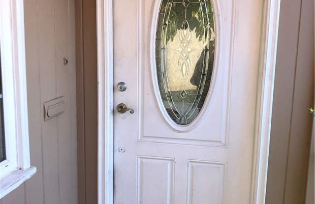 1214 N Azusa Avenue Gallery 3