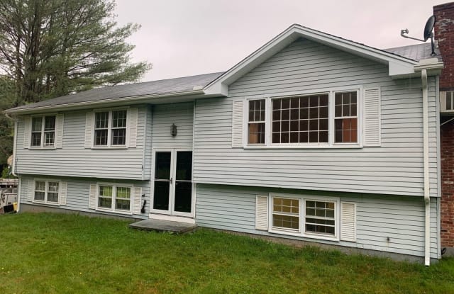 35 South Buckboard Lane - 35 South Buckboard Lane, Hartford County, CT 06447