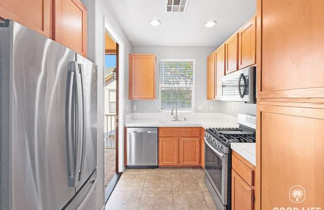 Stylish Eastlake Townhome with Pool Access and 2-Car Garage! - 1620 Sugar Maple Place, Chula Vista, CA 91915