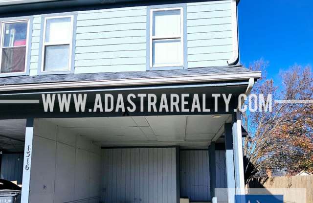 Nice 3 bed 1.5 bath townhouse in Olathe-Coming SOON!! Gallery 3