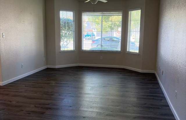 Great Location! Gallery 3