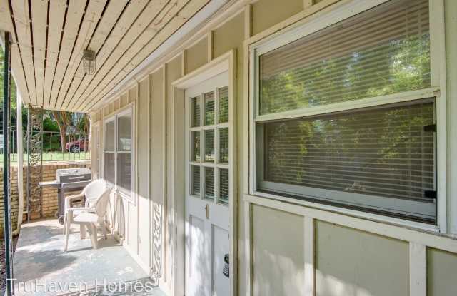 980 Greenwood Ave. NE #1 Gallery 3