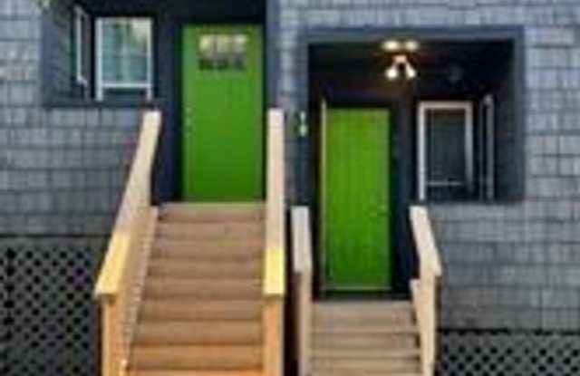 2/1 Townhome Close to Campus photos photos