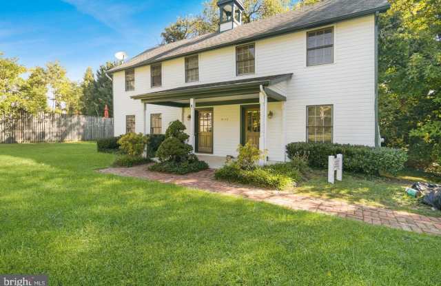 Charming Twin Oak Historic House - 5910 Oak Twin Court, Linthicum, MD 21090