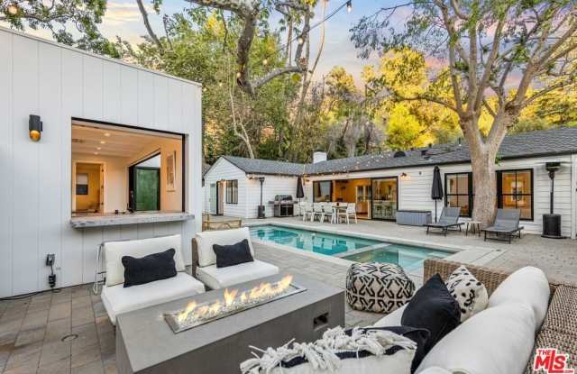 2245 Canyon Dr - 2245 Canyon Drive, Los Angeles, CA 90068
