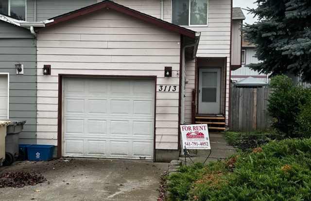 *Move In Special, Half off Rent! (See ad for details)*3 Bedroom, 1 and half Bathroom Duplex! photos photos *Move In Special, Half off Rent! (See ad for details)*3 Bedroom, 1 and half Bathroom Duplex! photos photos