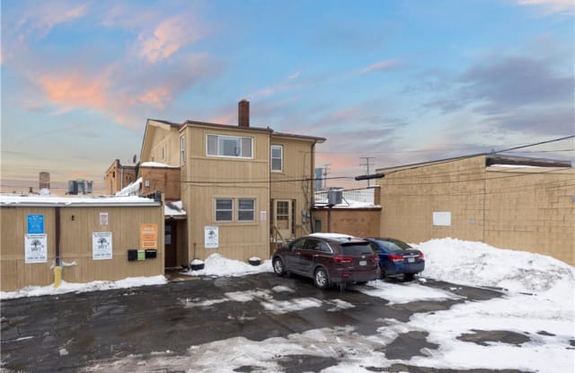 5681 Ridge Rd - 5681 Ridge Road, Parma, OH 44129