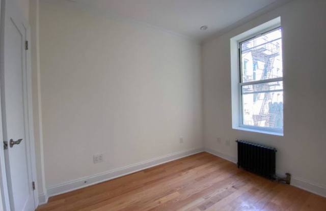 3900 Broadway Gallery 4